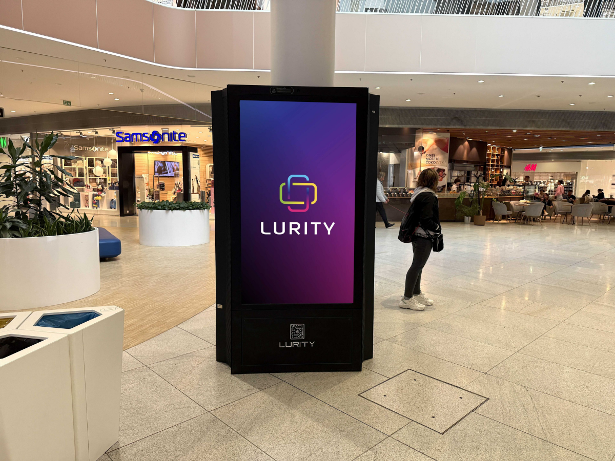 Bory Mall 4C — DOOH screen at Bory Mall, Bratislava