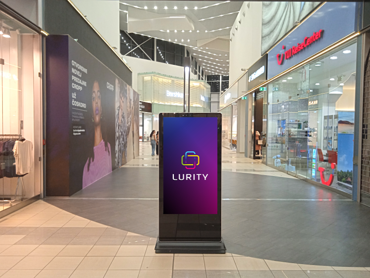 Avion 2B — DOOH screen at Avion Shopping Park, Bratislava