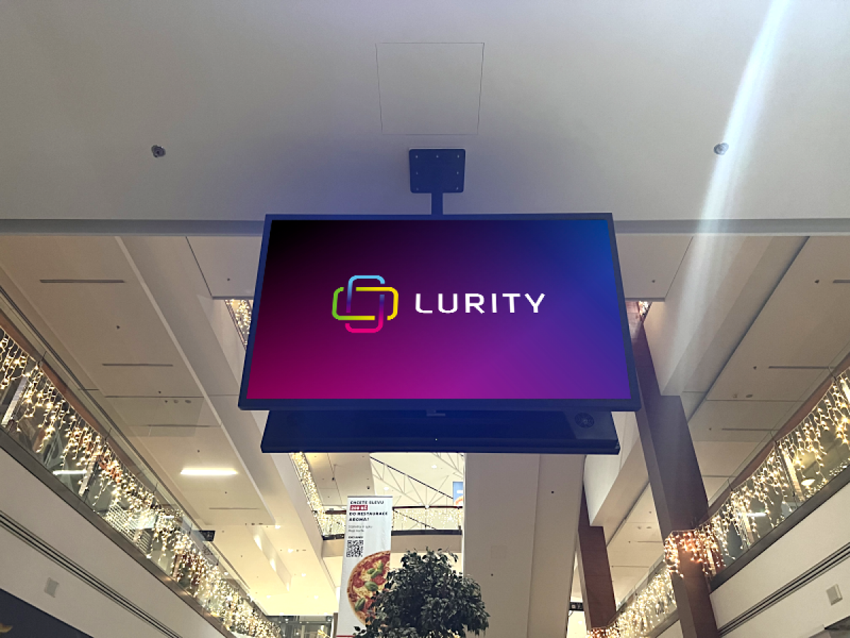 TV5 Levá chodba O2, Tchibo, C&A — DOOH screen at Galerie Harfa horizontal, Praha