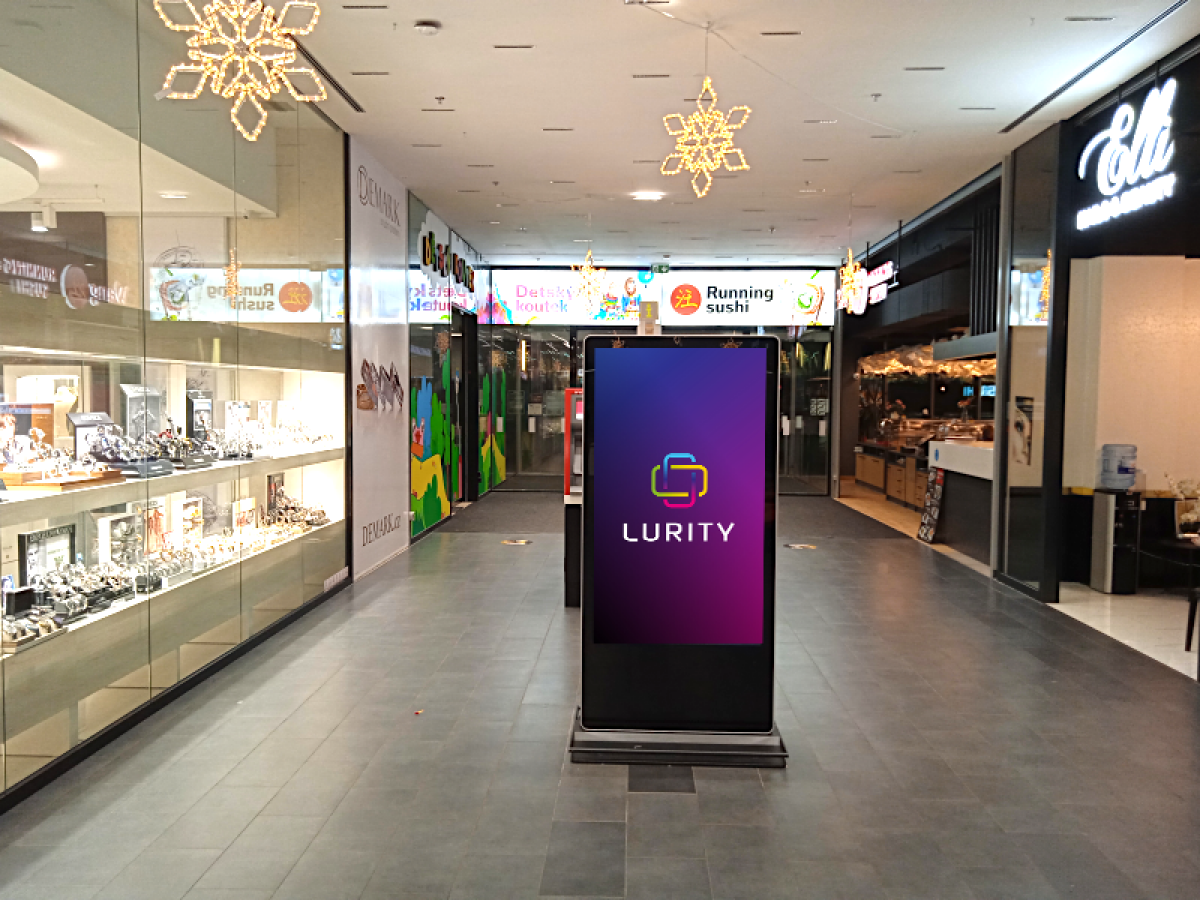 Citypark - Vchod U Dlouhé stěny záď — DOOH screen at Nákupní centrum Citypark Jihlava, Jihlava