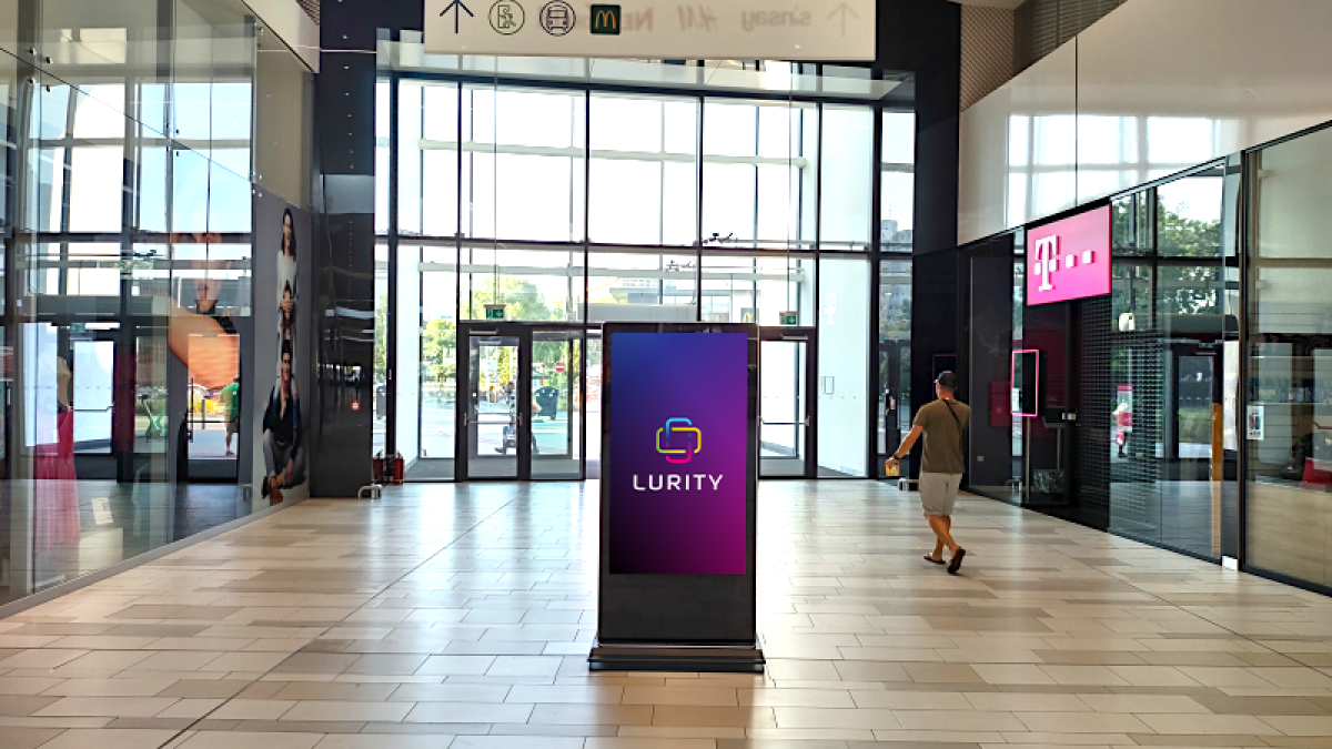 OC Galéria Bratislava Petržalka 2B — DOOH screen at OC Galéria Petržalka, Bratislava