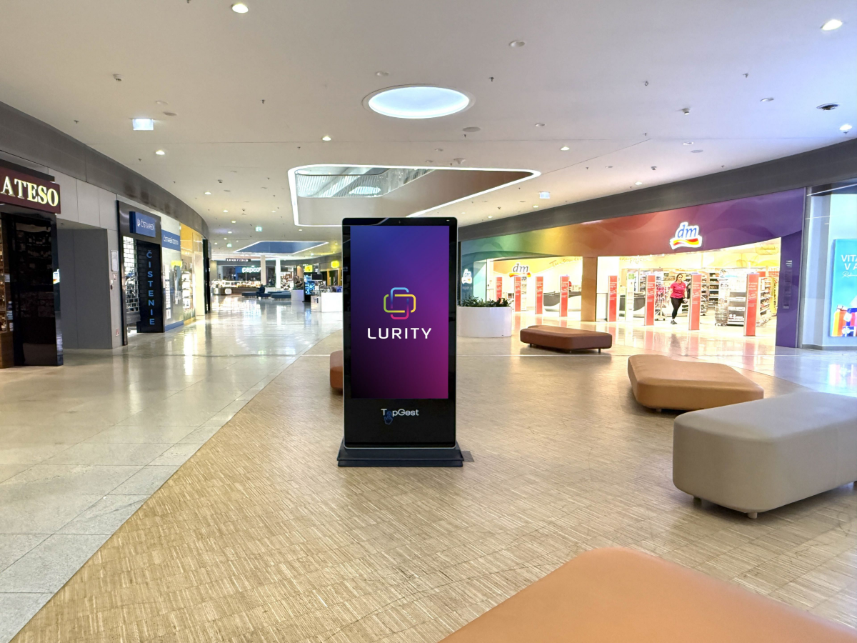 Bory Mall 1B — DOOH screen at Bory Mall, Bratislava