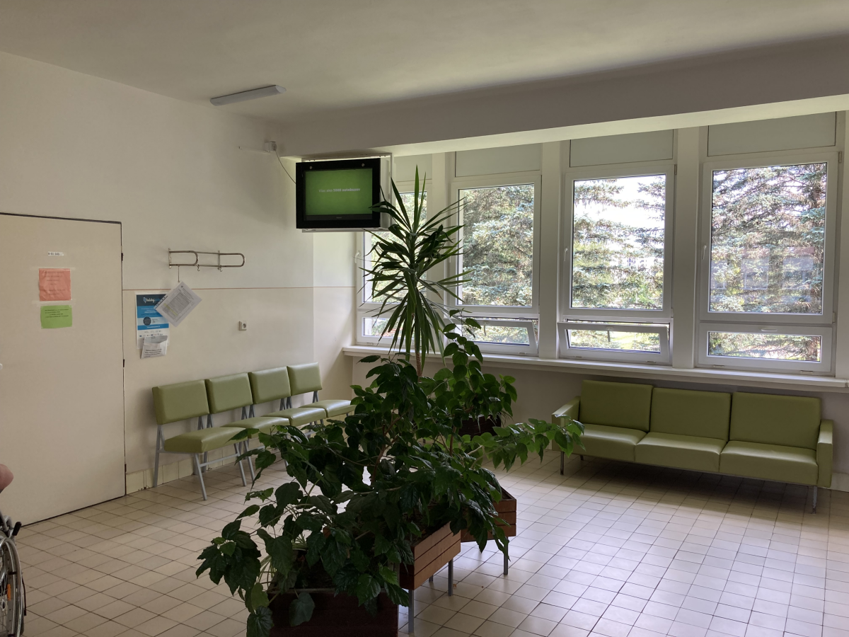 35 Kardiologicka ambulancia 1.p — DOOH screen at Nemocnica s poliklinikou Brezno, n.o., Brezno