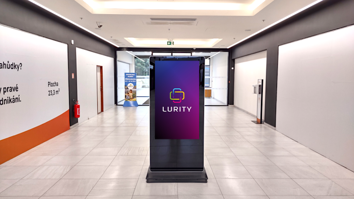 OC Řepy - 3.p západ chodba — DOOH screen at OC Řepy 1, Praha