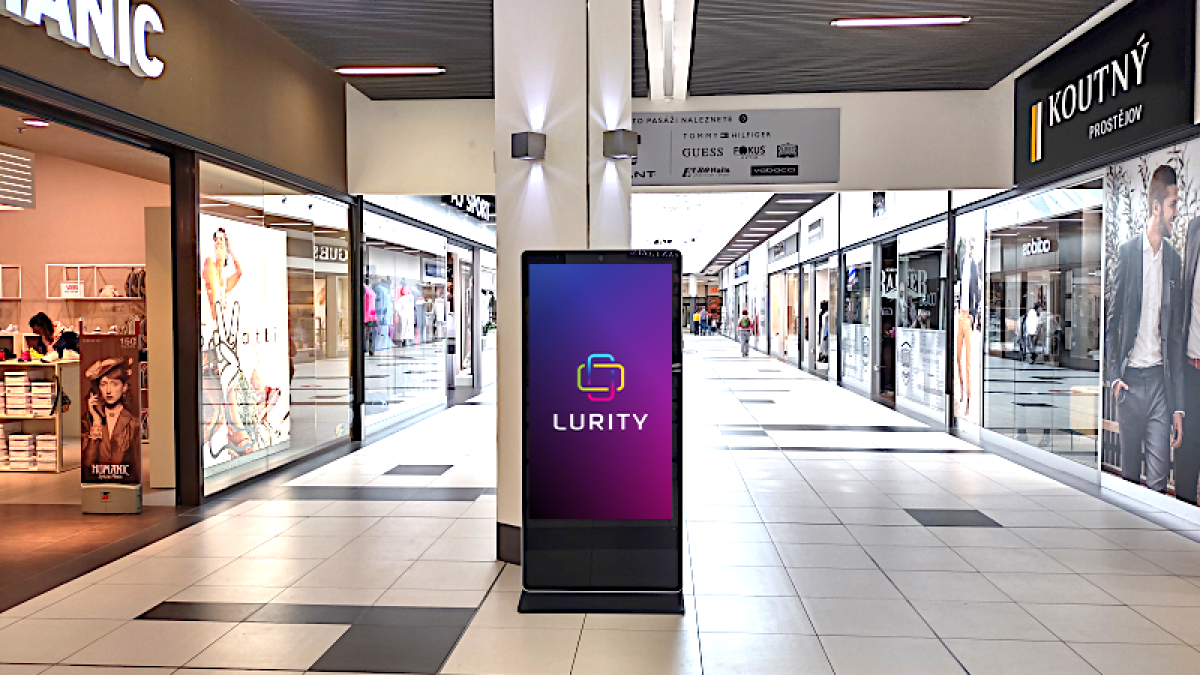 Futurum HK - Humanic — DOOH screen at Nákupní centrum Futurum Hradec, Hradec Králové