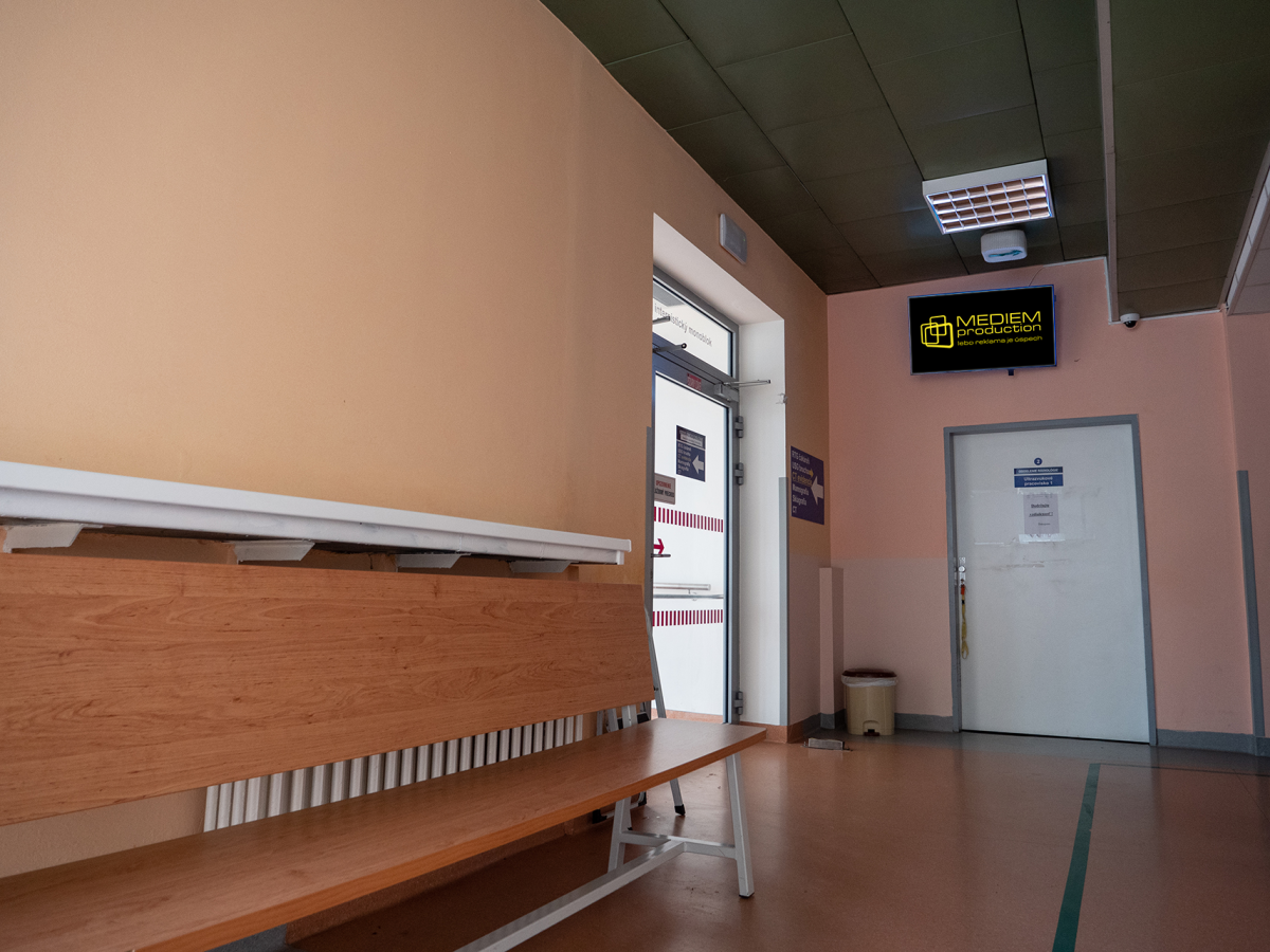 M58 - USG, CT - Nemocnica sv. Reimana, ul. Jána Hollého 14, PO — DOOH-Bildschirm in Fakultná nemocnica J.A. Reimana, Prešov