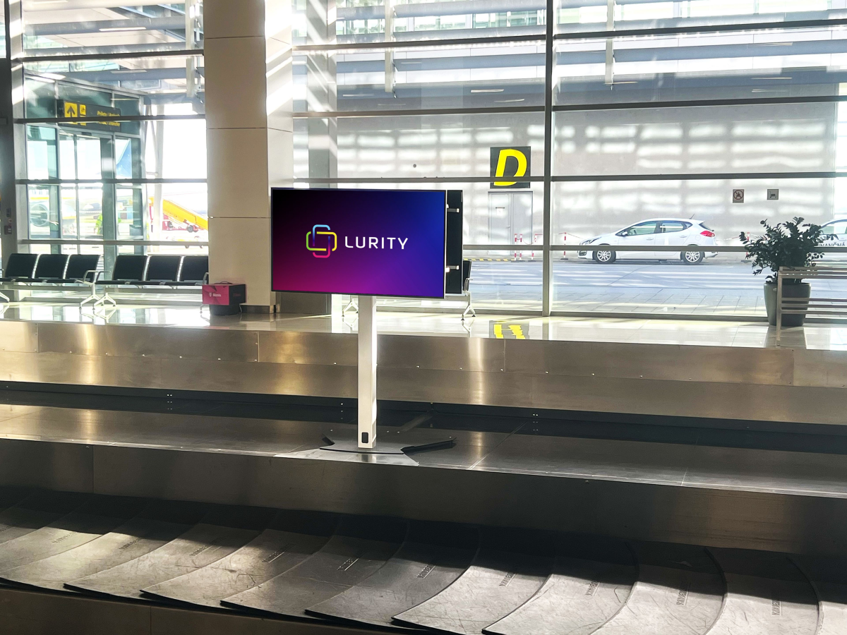 Bratislava Letisko Prílety 3A — DOOH screen at BTS - Bratislavské letisko, Bratislava