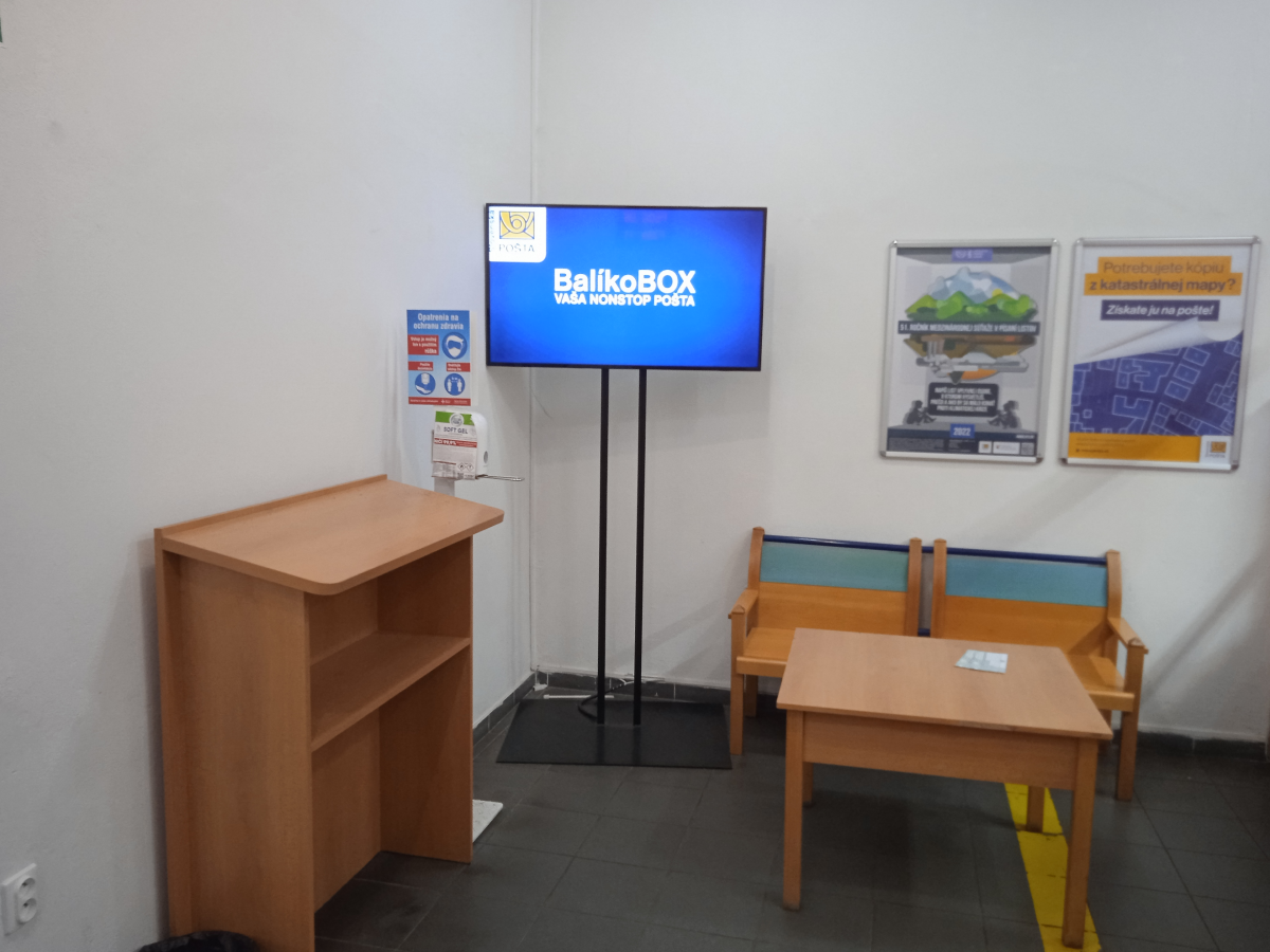 Pošta 1 Senica B — DOOH obrazovka v Posta 1 Senica, Senica