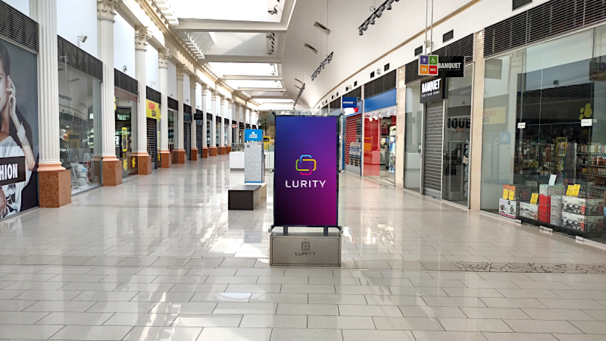 Shopping Palace Bratislava 3B — DOOH screen at Shopping Palace Bratislava, Bratislava