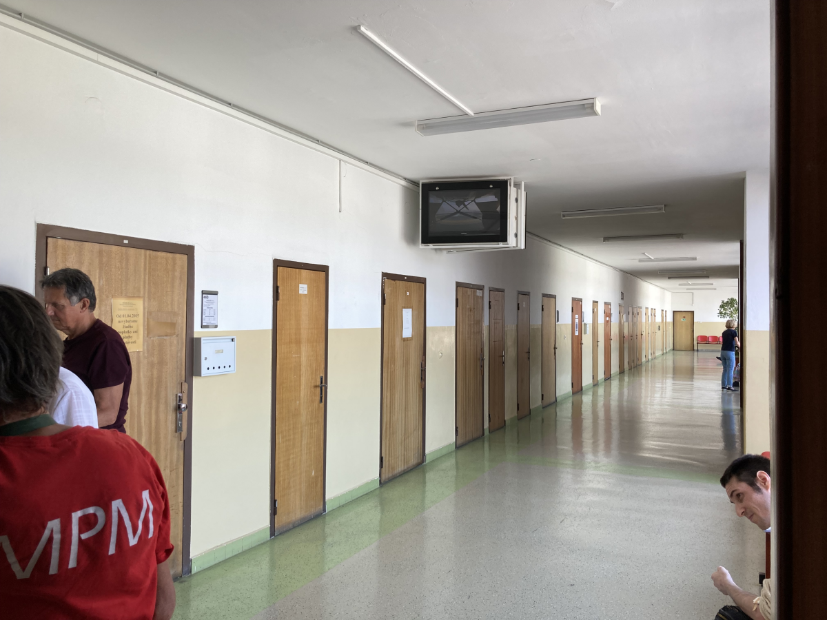 4 Interna / ORL ambulancia — DOOH obrazovka v Nemocnica Tehelna, Bratislava