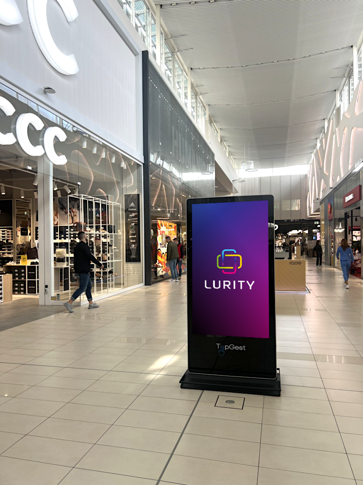 Avion 7B — DOOH screen at Avion Shopping Park, Bratislava
