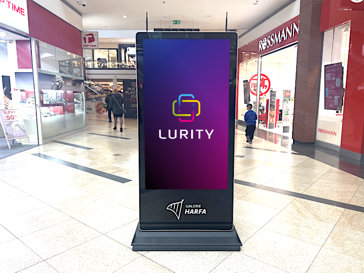S3 Pravá chodba Rossmann, Oxalis — DOOH screen at Galerie Harfa vertikal A, Praha