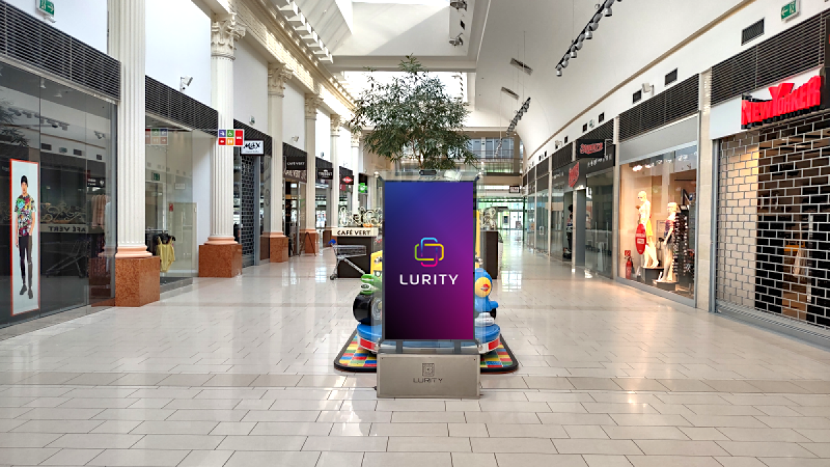 Shopping Palace Bratislava 2B — DOOH screen at Shopping Palace Bratislava, Bratislava