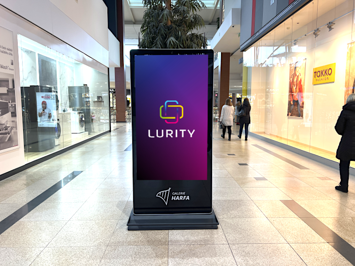 S14 1 patro vchod Costa — DOOH screen at Galerie Harfa vertikal A, Praha