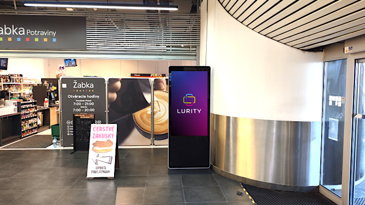 OC Prior Bratislava 3 — DOOH screen at Prior BA, Bratislava