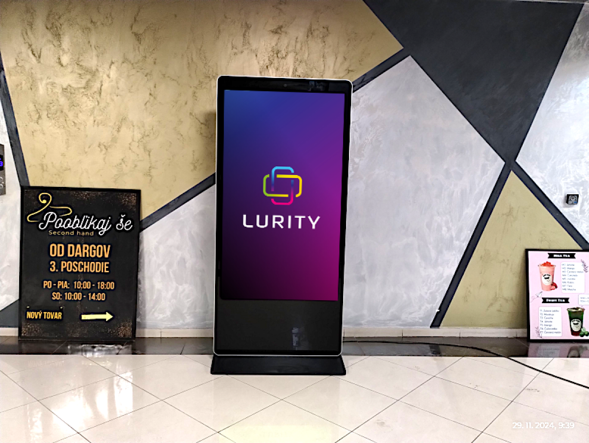OC Dargov Košice 3p. — DOOH screen at OC Dargov, Košice