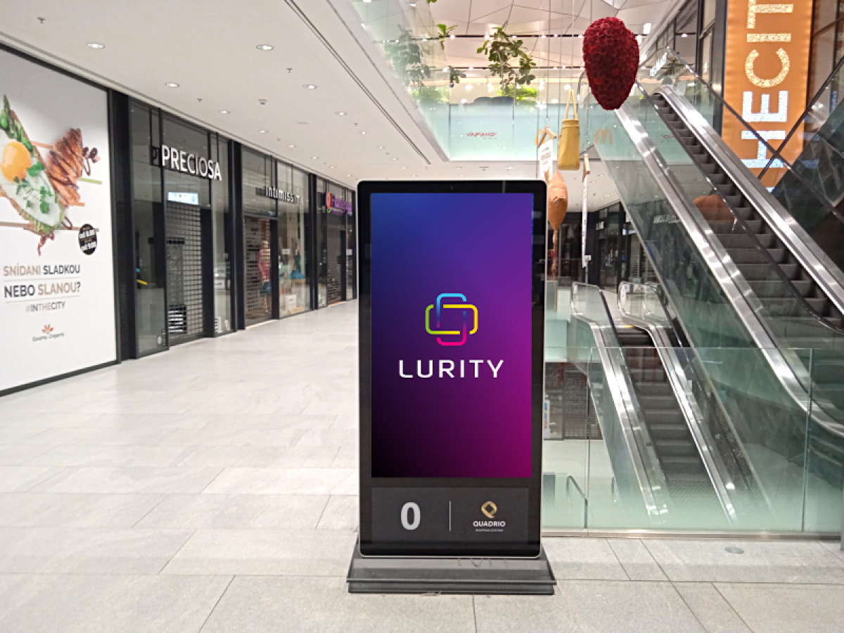 Quadrio 0 Tramvaj — DOOH screen at Quadrio Shopping Station, Praha