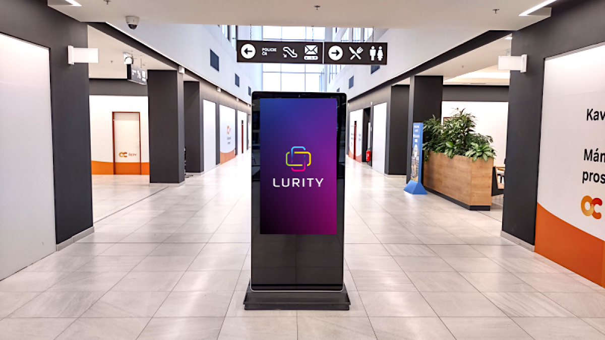 OC Řepy - 3.p západ vchod — DOOH screen at OC Řepy 1, Praha