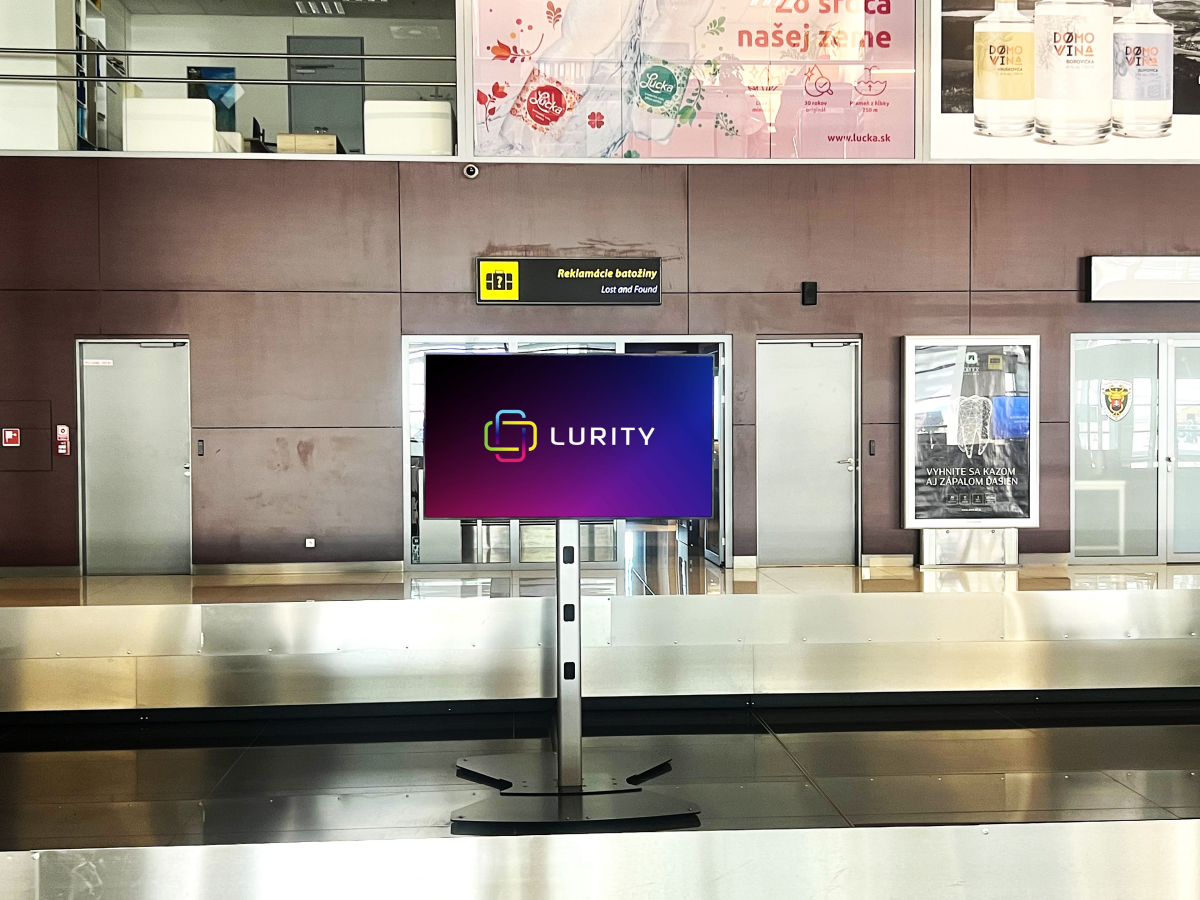Bratislava Letisko Prílety 8B — DOOH screen at BTS - Bratislavské letisko, Bratislava