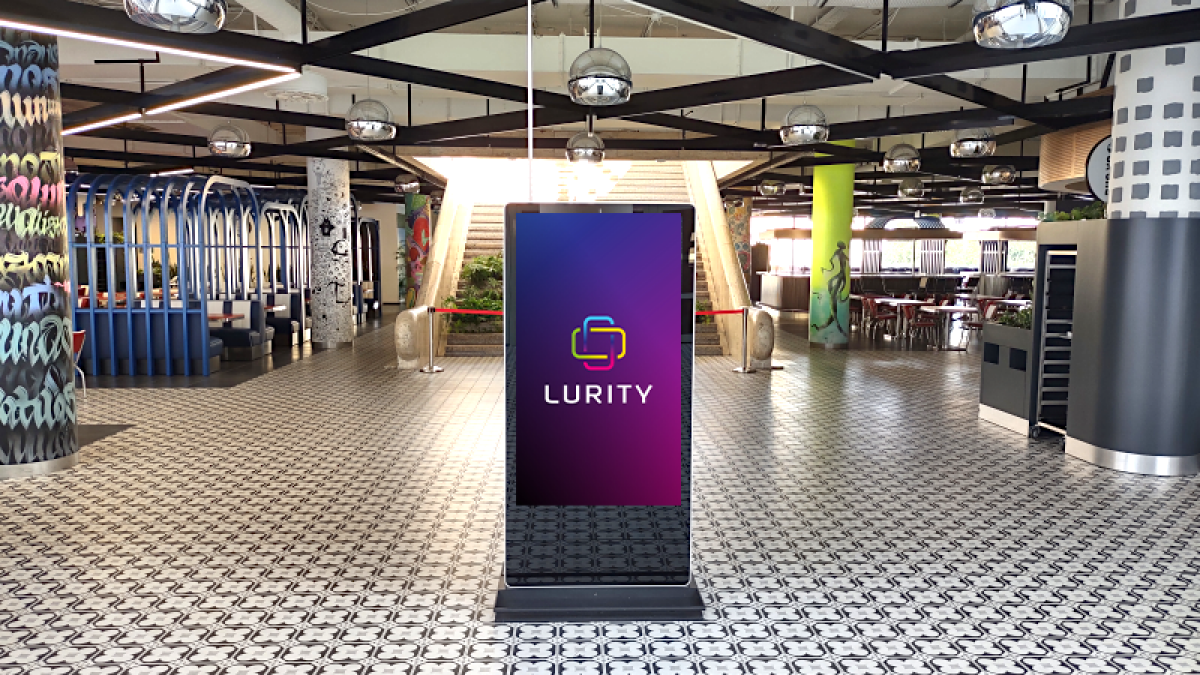 OC Prior Bratislava 2B — DOOH screen at Prior BA, Bratislava