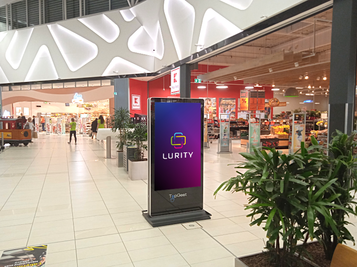 Avion 6A — DOOH screen at Avion Shopping Park, Bratislava