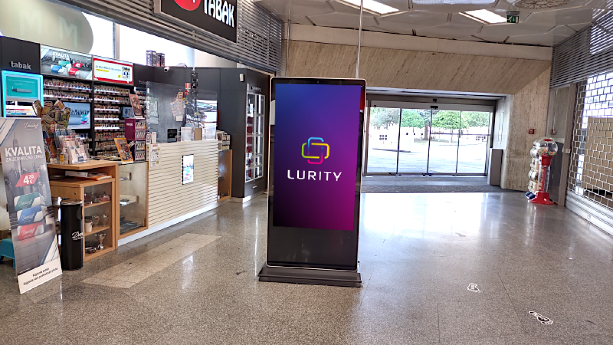 OC Prior Bratislava 1B — DOOH screen at Prior BA, Bratislava