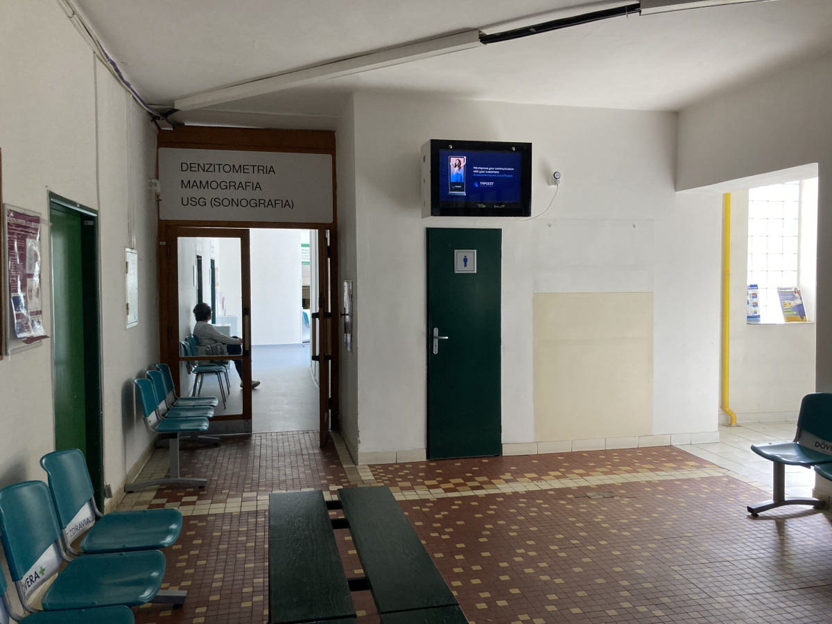 39 Urologicka ambulancia 1.p — DOOH obrazovka v Železničná nemocnica s poliklinikou Košice, Košice