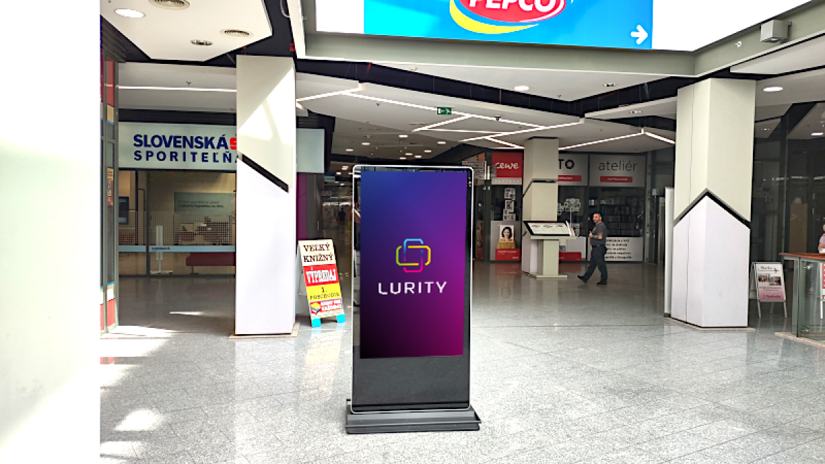 OC Retro Bratislava 3A — DOOH screen at OC Retro, Bratislava